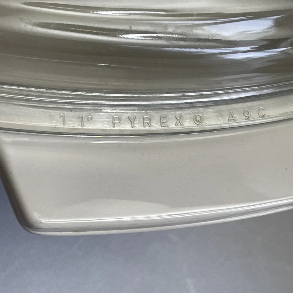 Corningware 2 Liter A2B English Breakfast Casserole Dish with Lid